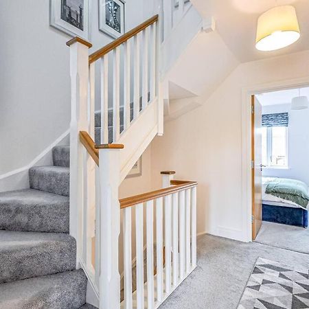 Entire House Sleeps 8 Near The River Thames Maidenhead Exterior photo